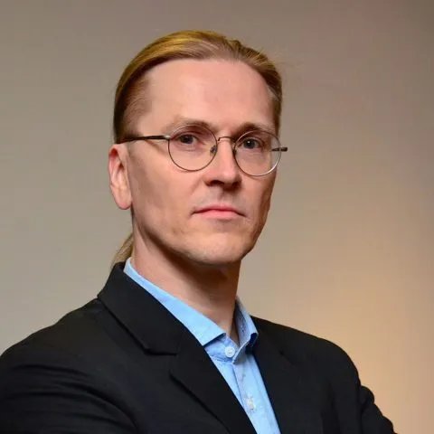 MIKKO HYPPÖNEN, If It's Smart, It's Vulnerable